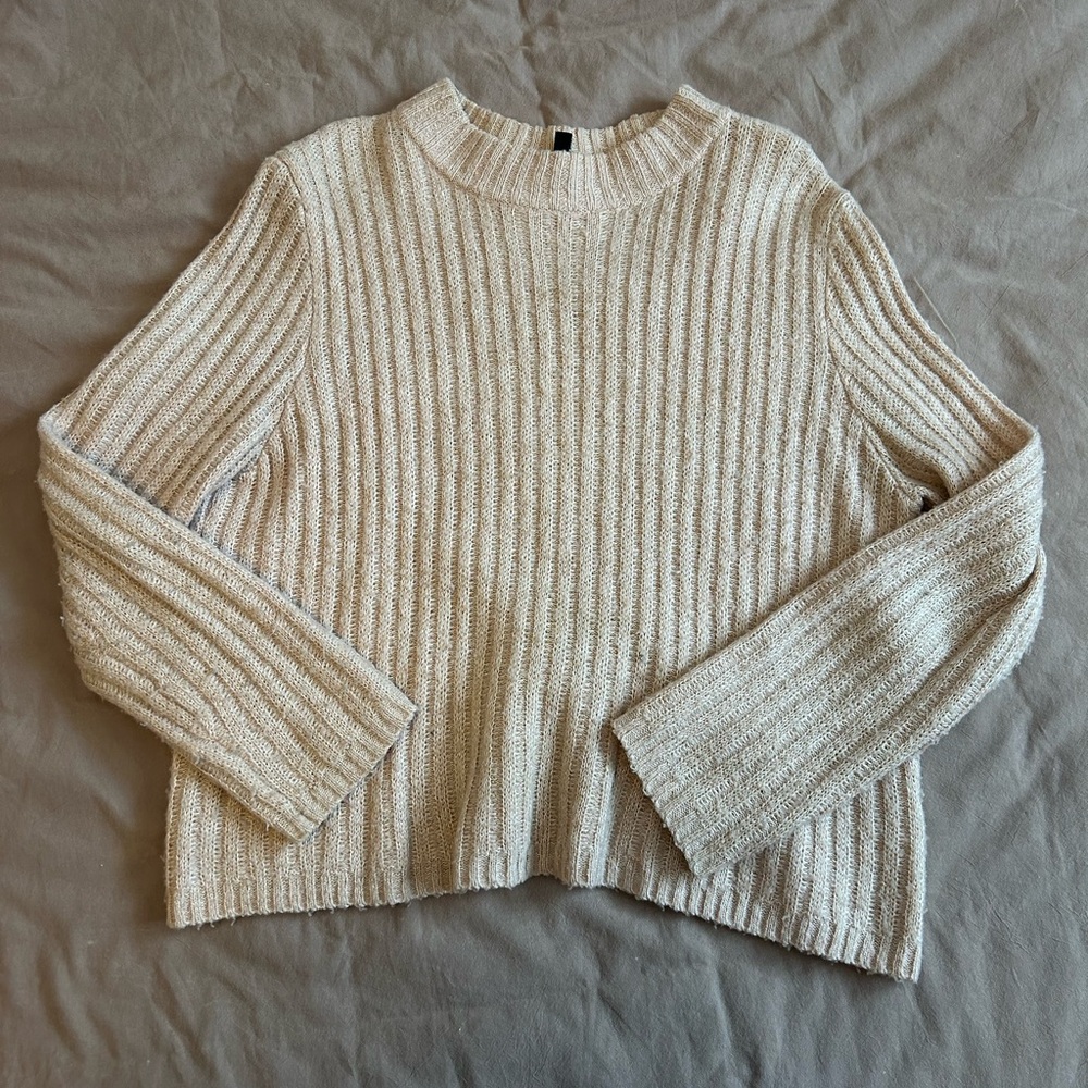 Ribbed Crewneck Women's Sweater in Light Pink